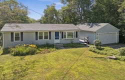 6 Olympic Avenue, Rockland, ME 04841