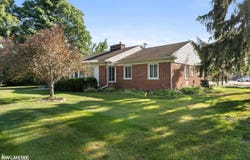 45280 Cass, Utica, MI 48317