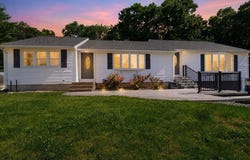 9 Pine Dr, Wilbraham, MA 01095