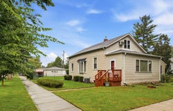 102 N Adams Street, Westmont, IL 60559