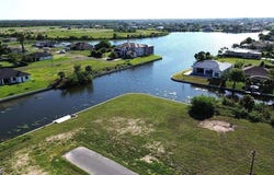 1919 NE 10th Avenue, Cape Coral, FL 33909