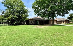 1102 Lena Street, Cleburne, TX 76033