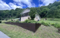 59 River Road, Miracle, KY 40856