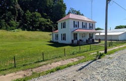 208 W Houston Street, Cloverport, KY 40111