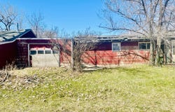 211 Illinois St, Chinook, MT 59523