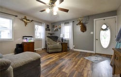 311 S Hibbard Street, Staunton, IL 62088