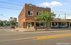 953 Fulton Street E, Grand Rapids, MI 49503