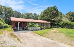 564 Peters Street, Statham, GA 30666