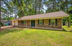 605 Holiday Circle, Pineville, LA 71360