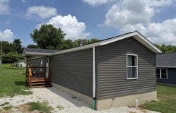 1020 E Glezen Street, Petersburg, IN 47567