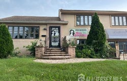 1162 Raritan Road, Clark, NJ 07066
