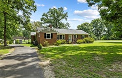 10965 Keithwood Parkway, North Chesterfield, VA 23236