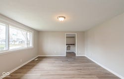 828 N 13th Street, Elwood, IN 46036