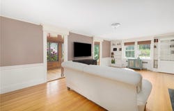 2 Carvin Court, Warwick, RI 02886