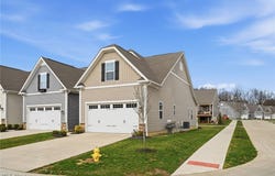 1637 Mud Brook Lane, Akron, OH 44313