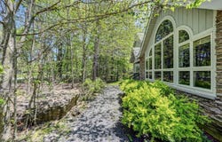 105 Cumberland Road, Pocono Pines, PA 18350