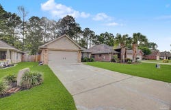 5999 Dunridge Dr, Pace, FL 32571