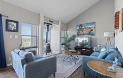 111 Comanche Pt, Point Venture, TX 78645