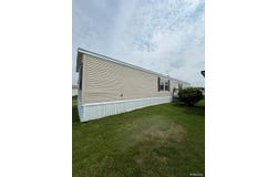 220 Pheasant Lane, Grand Blanc Twp, MI 48439