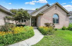 5176 Brooks Bend, Greenwood, IN 46143