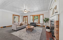 105 W Rippey Avenue, Baxter, IA 50028