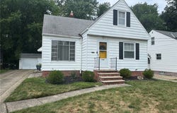 1132 Gordon Road, Lyndhurst, OH 44124