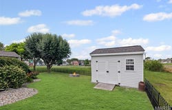 20 Chase Way, Highland, IL 62249