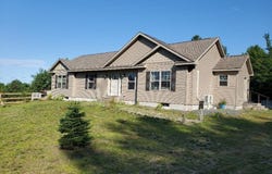 21 Pioneer Way, Aurora, ME 04408
