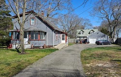 31 Miller Ave, center moriches, NY 11934
