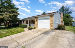 605 COCKLIN STREET, MECHANICSBURG, PA 17055
