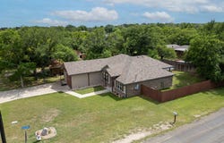 1202 S Willis ST, Lampasas, TX 76550