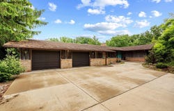 1020 6th Ave SW, Independence, IA 50644