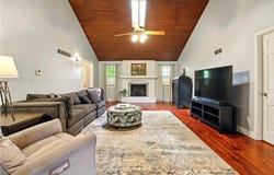 802 High Drive, Excelsior Springs, MO 64024