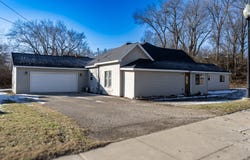 2960 W John Beers Road, Stevensville, MI 49127