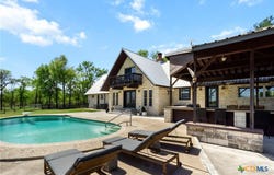 4530 Fm 86, Luling, TX 78648