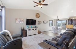6733 42nd St, Sioux Falls, SD 57110
