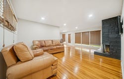 4 W Rolling Hills Dr, Wichita, KS 67212