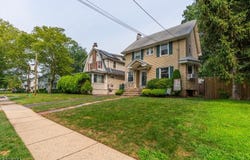 105 E Roselle Ave, Roselle Park Boro, NJ 07204-1368