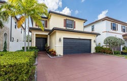 10572 W 35th Way, Hialeah, FL 33018
