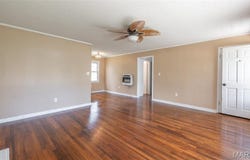 406 N Locust Street, Richland, MO 65556