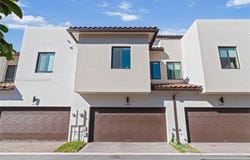 4575 NW 83rd Pkwy, Doral, FL 33166