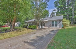 2845 Sawgrass Trail SW, Lilburn, GA 30047