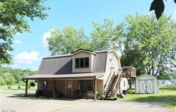 929 E Park Avenue, Columbiana, OH 44408