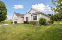 552 N Creek Court NE, Rockford, MI 49341
