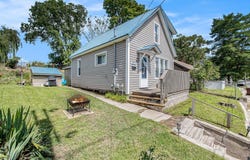 292 6th Avenue, Manistee, MI 49660