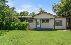 105 W College Street, Blooming Grove, TX 76626