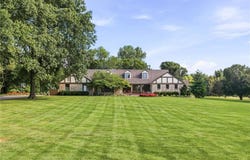3906 W 143rd Street, Leawood, KS 66224