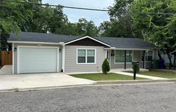 104 W South Street, Whitesboro, TX 76273
