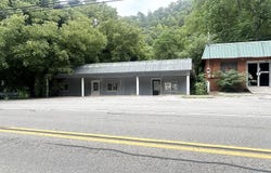 21836 & 21830 Main Street, Hyden, KY 41749
