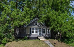 1522 BRIDGE Avenue, Davenport, IA 52803